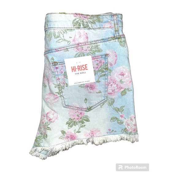 Celebrity Pink High Rise Floral Shorts Size 15 •NWT - Picture 3 of 5